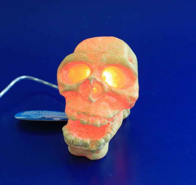 ARCADIA Totenkopf Weiß Mit Einsatz Für LED-Aquarienstrahler – Bild 4